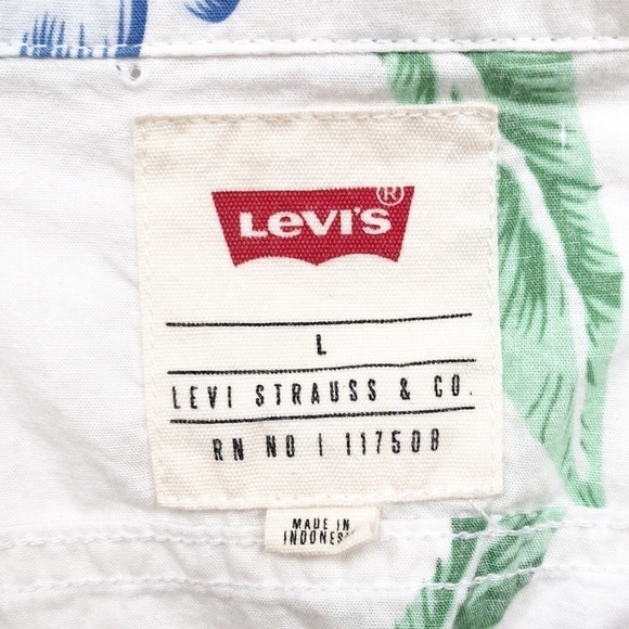 Levi's Hawaiian print tropical men's button down shirt - Picture 3 of 5